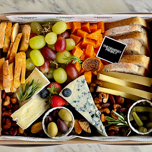 Cheese Lovers&#39; Platter Gift Box